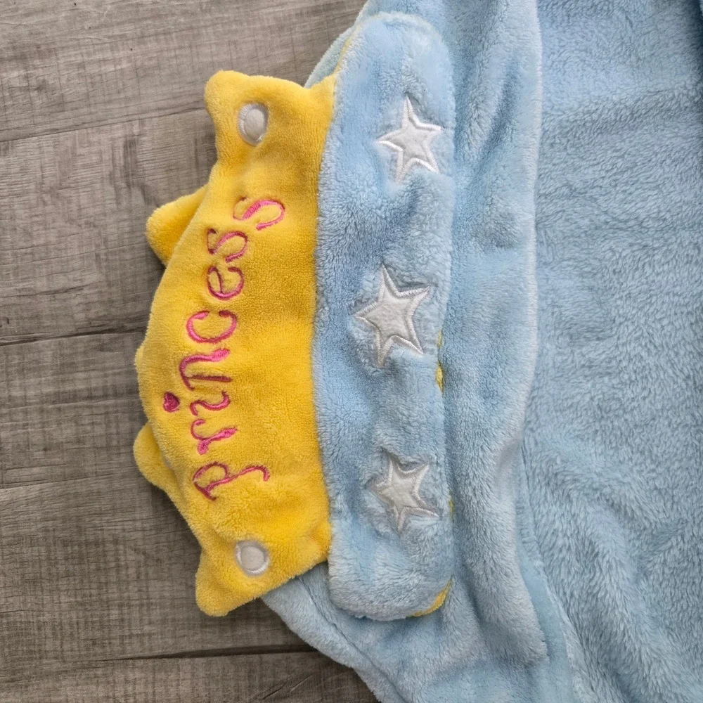 Cuddly Buddies Hooded Wearable Blanket Girls Blue Princess Crown Plush Fleece